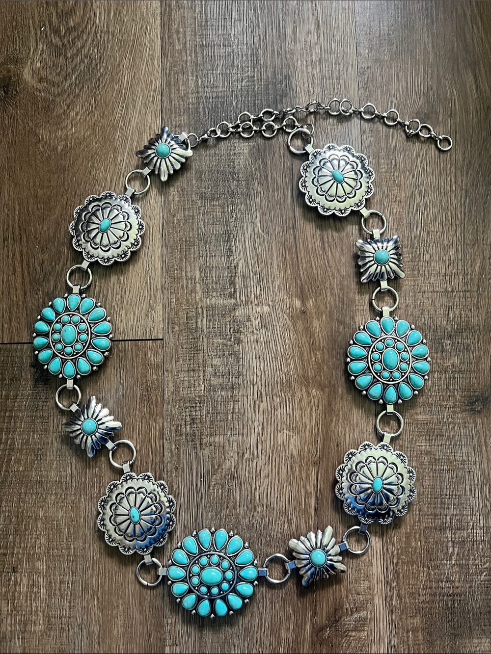 WOMENS BUCKLE STERLING & STITCH TURQUOISE STONE CHAIN
BELT (SIZE L)